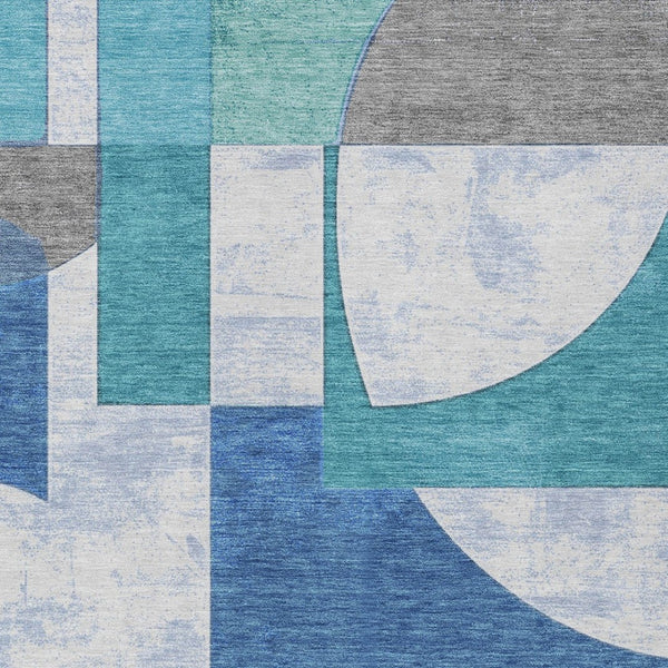 Homeroots 3' Geometric Washable Indoor Outdoor Area Rug - Stylish, Durable & Stain Resistant For Any Space Teal Polyester 617926