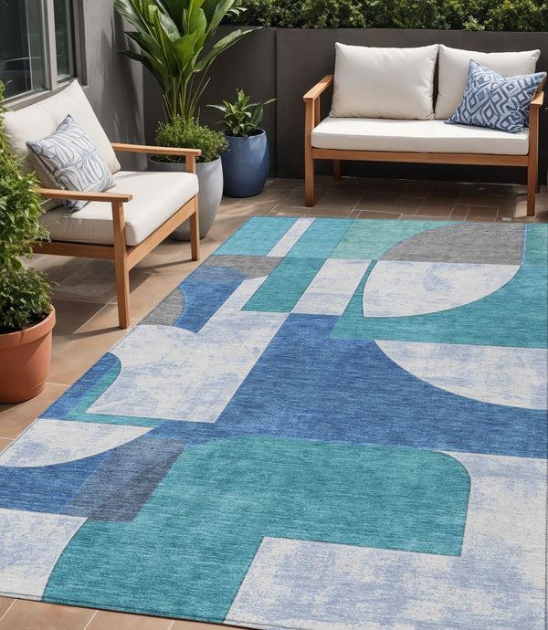 Homeroots 3' Geometric Washable Indoor Outdoor Area Rug - Stylish, Durable & Stain Resistant For Any Space Teal Polyester 617927