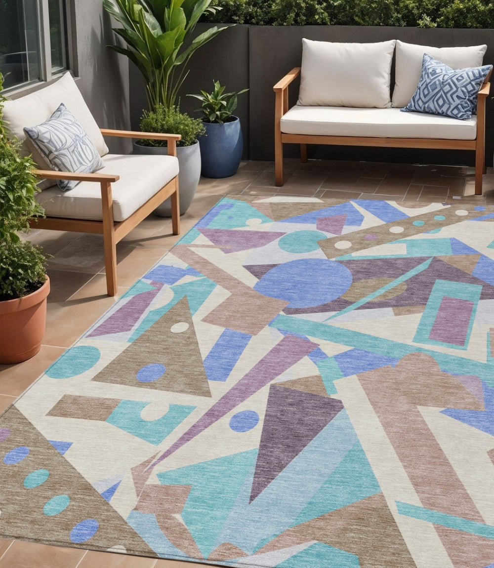 HomeRoots 5' Stylish Geometric Area Rug in Brown, Teal, Blue & Ivory – Washable for Indoor & Outdoor Use 5' X 8' 617951