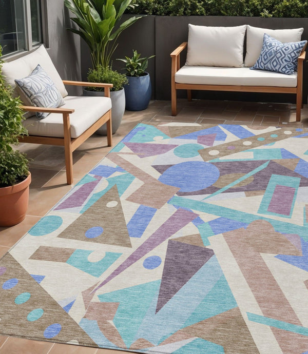 HomeRoots 5' Stylish Geometric Area Rug in Brown, Teal, Blue & Ivory – Washable for Indoor & Outdoor Use 5' X 8' 617951