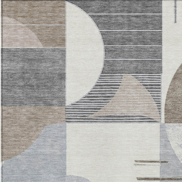 HomeRoots 5' Modern Taupe Gray and Ivory Geometric Washable Area Rug for Indoor and Outdoor Spaces 5' X 8' 617999