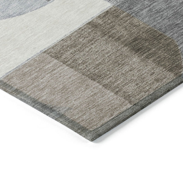 HomeRoots 5' Modern Taupe Gray and Ivory Geometric Washable Area Rug for Indoor and Outdoor Spaces 8' X 10' 618001