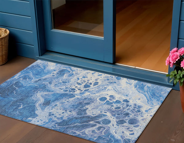 Homeroots 3' X 5' Artistic Green And Ivory Abstract Washable Indoor-outdoor Area Rug For Stylish Spaces Navy Polyester 618304