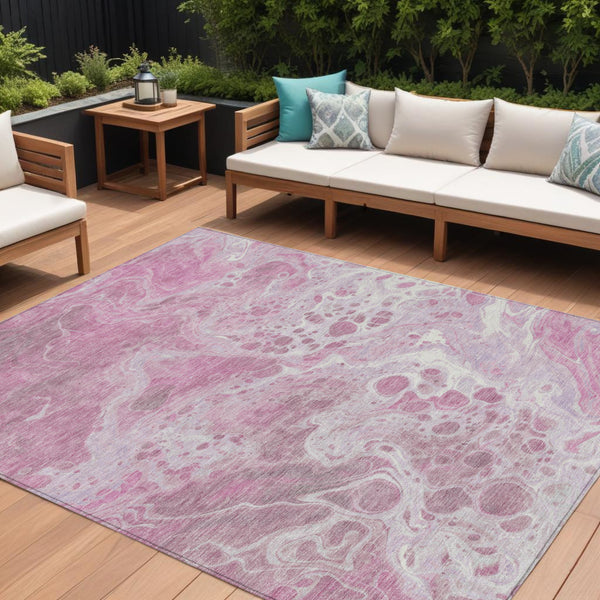 Homeroots 3' X 5' Artistic Green And Ivory Abstract Washable Indoor-outdoor Area Rug For Stylish Spaces Pink Polyester 618314