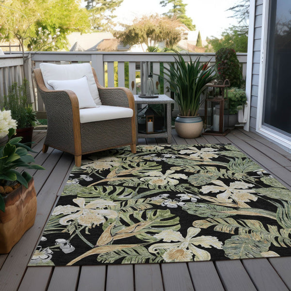 Homeroots 3' Stylish Botanical Leaves Area Rug - Durable, Washable, Perfect For Indoor & Outdoor Spaces Black Polyester 618389