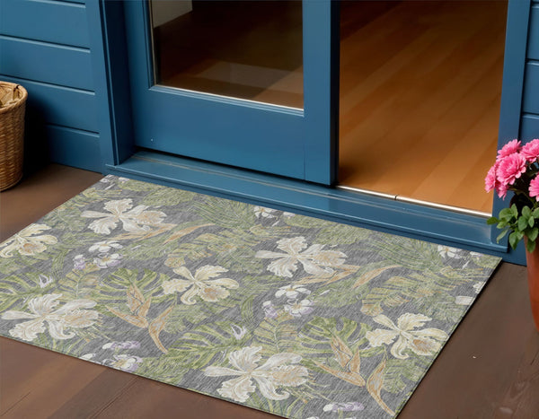 Homeroots 3' Stylish Botanical Leaves Area Rug - Durable, Washable, Perfect For Indoor & Outdoor Spaces Gray Polyester 618400