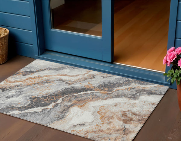 Homeroots 3' Botanical Leaves Washable Area Rug – Stylish Indoor Outdoor Accent For Home & Patio Spaces Silver Polyester 618430