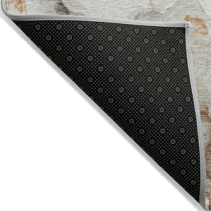 Homeroots 3' Botanical Leaves Washable Area Rug – Stylish Indoor Outdoor Accent For Home & Patio Spaces Silver Polyester 618431