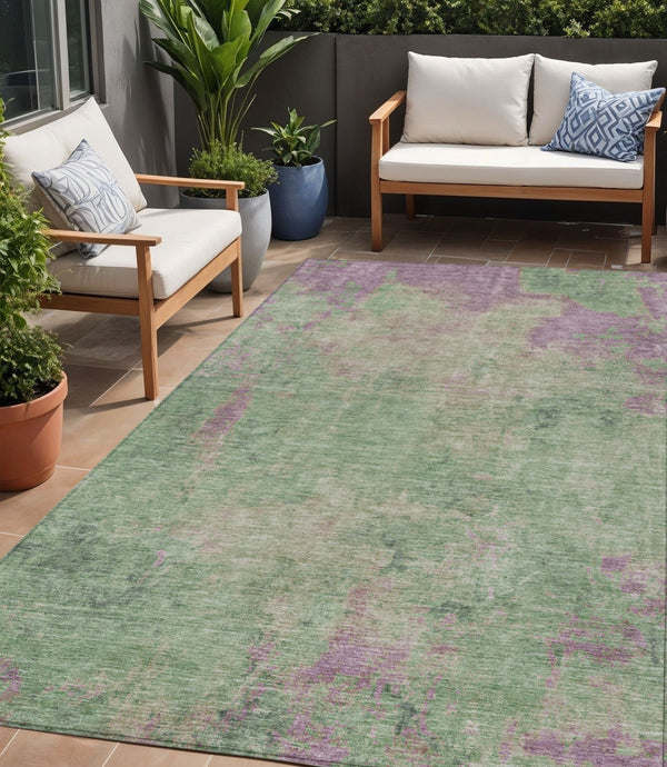 Homeroots 3' X 5' Abstract Artichoke Green And Eggplant Washable Area Rug For Indoor And Outdoor Use Aloe Polyester 618443