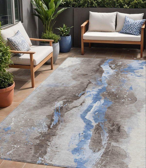 Homeroots 3' Abstract Gold Washable Indoor Outdoor Area Rug - Stylish Durability For Home And Garden Spaces Taupe Polyester 618527