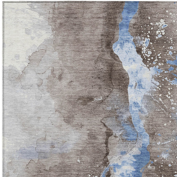 Homeroots 3' Abstract Gold Washable Indoor Outdoor Area Rug - Stylish Durability For Home And Garden Spaces Taupe Polyester 618527