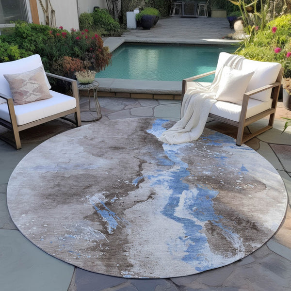 Homeroots 3' Abstract Gold Washable Indoor Outdoor Area Rug - Stylish Durability For Home And Garden Spaces Taupe Polyester 618528