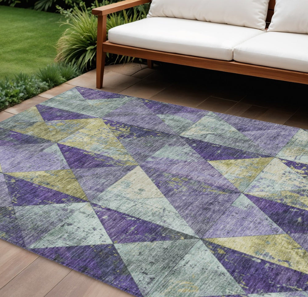HomeRoots 5' Eggplant and Gold Geometric Area Rug - Stylish Washable Rug for Indoor and Outdoor Spaces 8' X 10' 618712