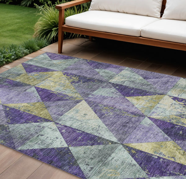 HomeRoots 5' Eggplant and Gold Geometric Area Rug - Stylish Washable Rug for Indoor and Outdoor Spaces 8' X 10' 618712
