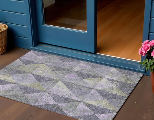 Homeroots 3' Stylish Geometric Washable Area Rug For Indoor & Outdoor Use – Durable, Stain-resistant Design Lavender Polyester 618715