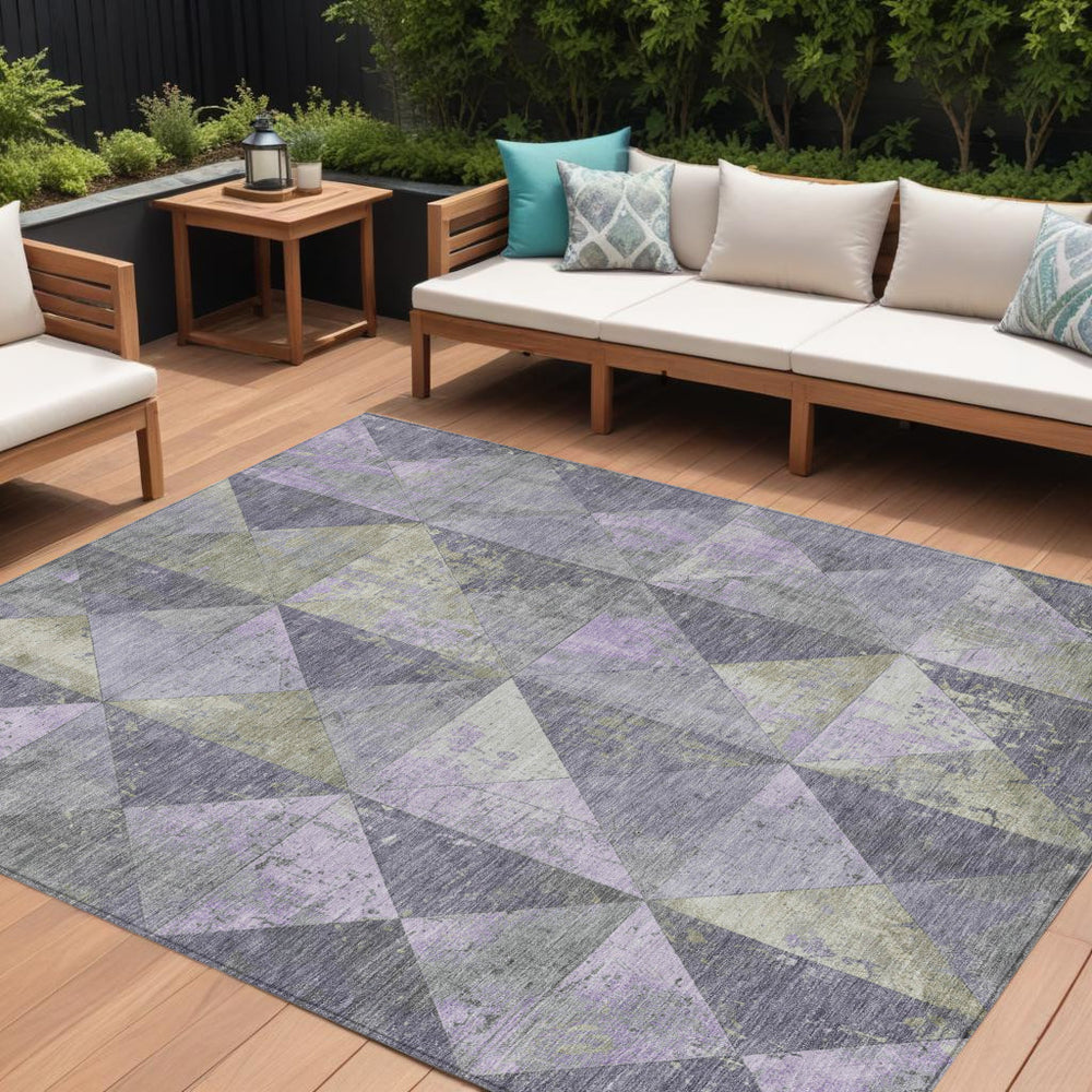 Homeroots 3' Stylish Geometric Washable Area Rug For Indoor & Outdoor Use – Durable, Stain-resistant Design Lavender Polyester 618718