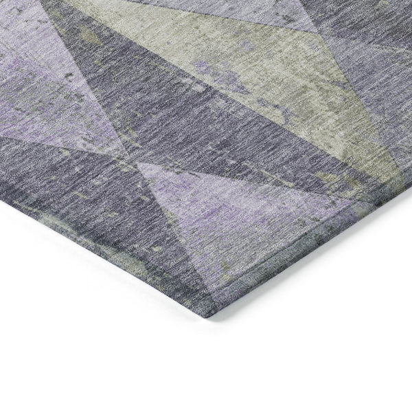 Homeroots 3' Stylish Geometric Washable Area Rug For Indoor & Outdoor Use – Durable, Stain-resistant Design Lavender Polyester 618718