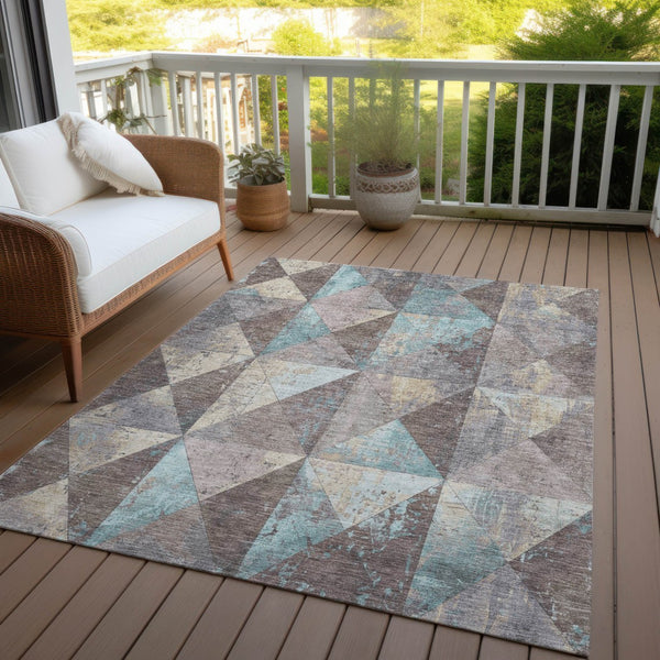 Homeroots 3' Stylish Geometric Washable Area Rug For Indoor & Outdoor Use – Durable, Stain-resistant Design Mocha Polyester 618725
