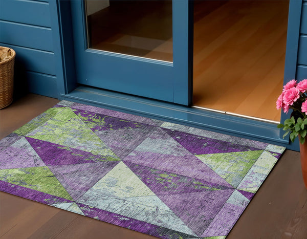 Homeroots 3' Stylish Geometric Washable Area Rug For Indoor & Outdoor Use – Durable, Stain-resistant Design Purple Polyester 618727