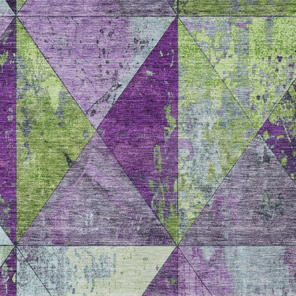 Homeroots 3' Stylish Geometric Washable Area Rug For Indoor & Outdoor Use – Durable, Stain-resistant Design Purple Polyester 618730