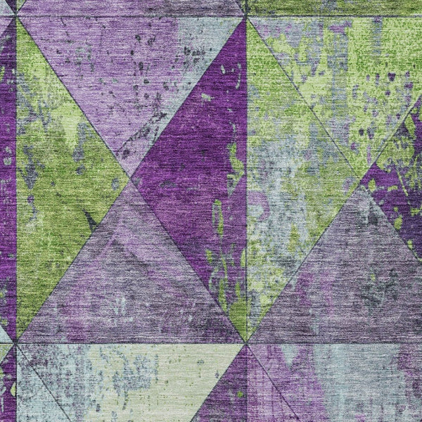 Homeroots 3' Stylish Geometric Washable Area Rug For Indoor & Outdoor Use – Durable, Stain-resistant Design Purple Polyester 618731