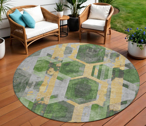 Homeroots 3' X 5' Geometric Washable Indoor Outdoor Area Rug - Stylish, Durable, And Easy To Maintain For Any Space Green Polyester 618747