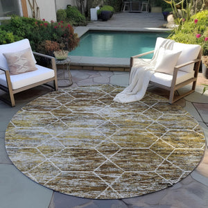 HomeRoots 8' Round Indoor Outdoor Area Rug in Brown, Gold & Ivory - Stylish, Washable, Geometric Design 618861