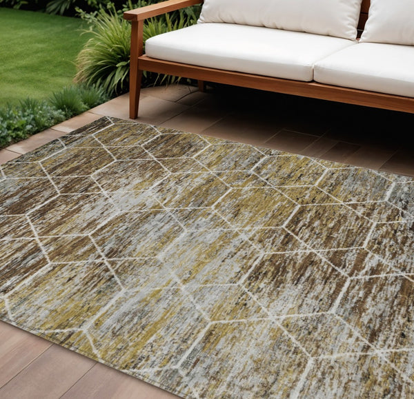 HomeRoots 9' Geometric Indoor Outdoor Area Rug in Brown, Gold, Ivory - Washable, Stain-Resistant, Versatile Design 618863