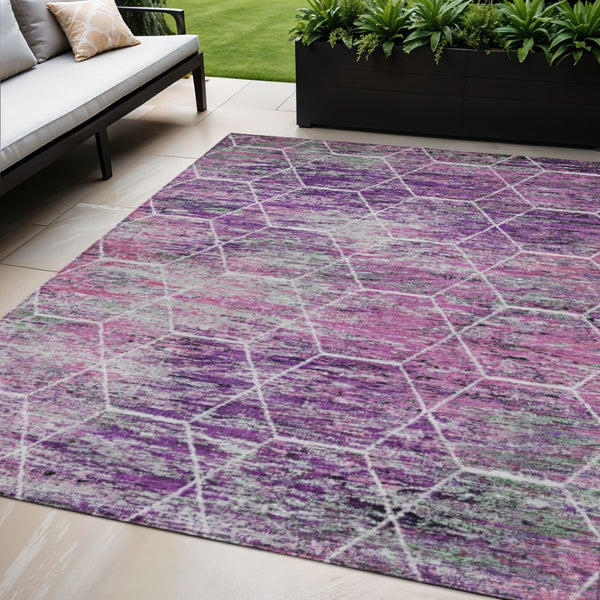 HomeRoots 5' X 8' Vibrant Purple Lavender Geometric Washable Indoor/Outdoor Rug for Stylish Versatility 618896