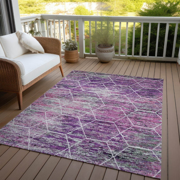 HomeRoots 5' X 8' Vibrant Purple Lavender Geometric Washable Indoor/Outdoor Rug for Stylish Versatility 618896