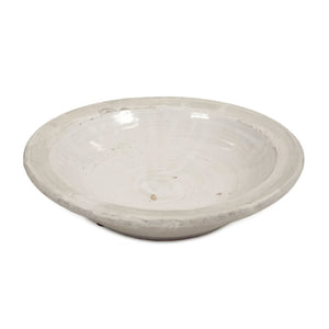 Zentique Distressed Ceramic Vase with Matte White and Grey Antiqued Finish – Rustic Sculptural Centerpiece W14.5 x H3 x D14.5 6192M A25A