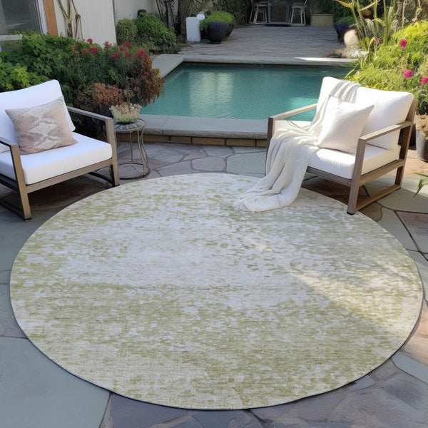 HomeRoots 8' Beige and Ivory Abstract Indoor-Outdoor Area Rug - Stylish, Washable, Stain-Resistant, Versatile! 619323