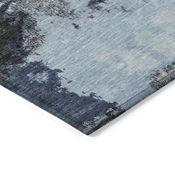 HomeRoots 8' Blue Ivory and Gray Round Abstract Indoor Outdoor Area Rug - Washable, Durable, Stylish Décor 619369