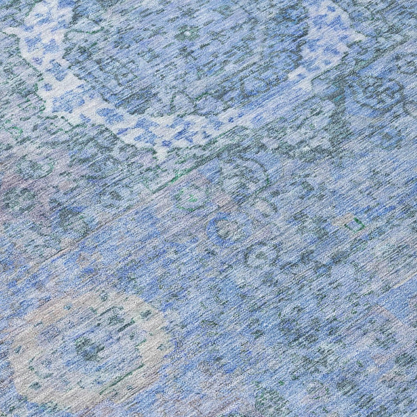 HomeRoots 8' Blue Floral Medallion Round Area Rug - Washable, Stain-Resistant for Indoor & Outdoor Use 619447