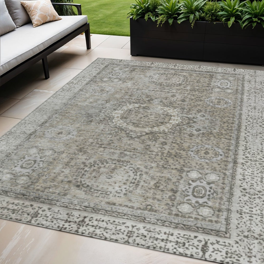 HomeRoots 5' X 8' Elegant Pewter & Silver Floral Medallion Rug - Washable, Durable for Indoor & Outdoor Use 619470