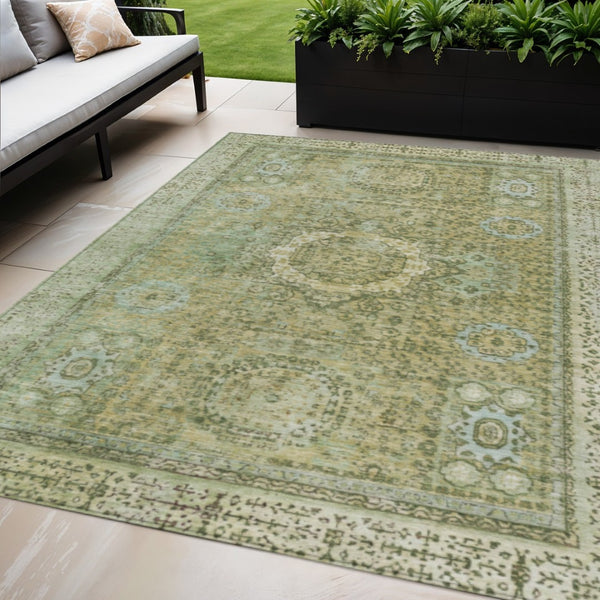 HomeRoots 5' Sage & Fern Green Floral Medallion Area Rug - Washable, Durable, Perfect for Indoor & Outdoor Use! 619476