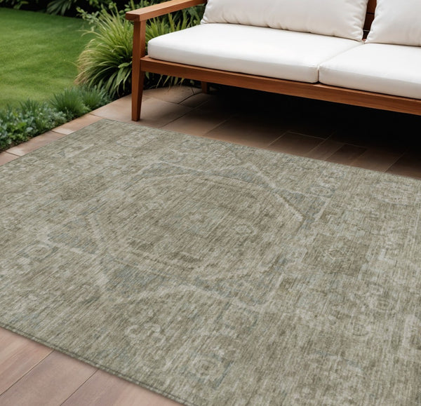HomeRoots 8' X 10' Gray and Silver Medallion Area Rug - Washable, Durable, Stylish for Indoor & Outdoor Use 619550