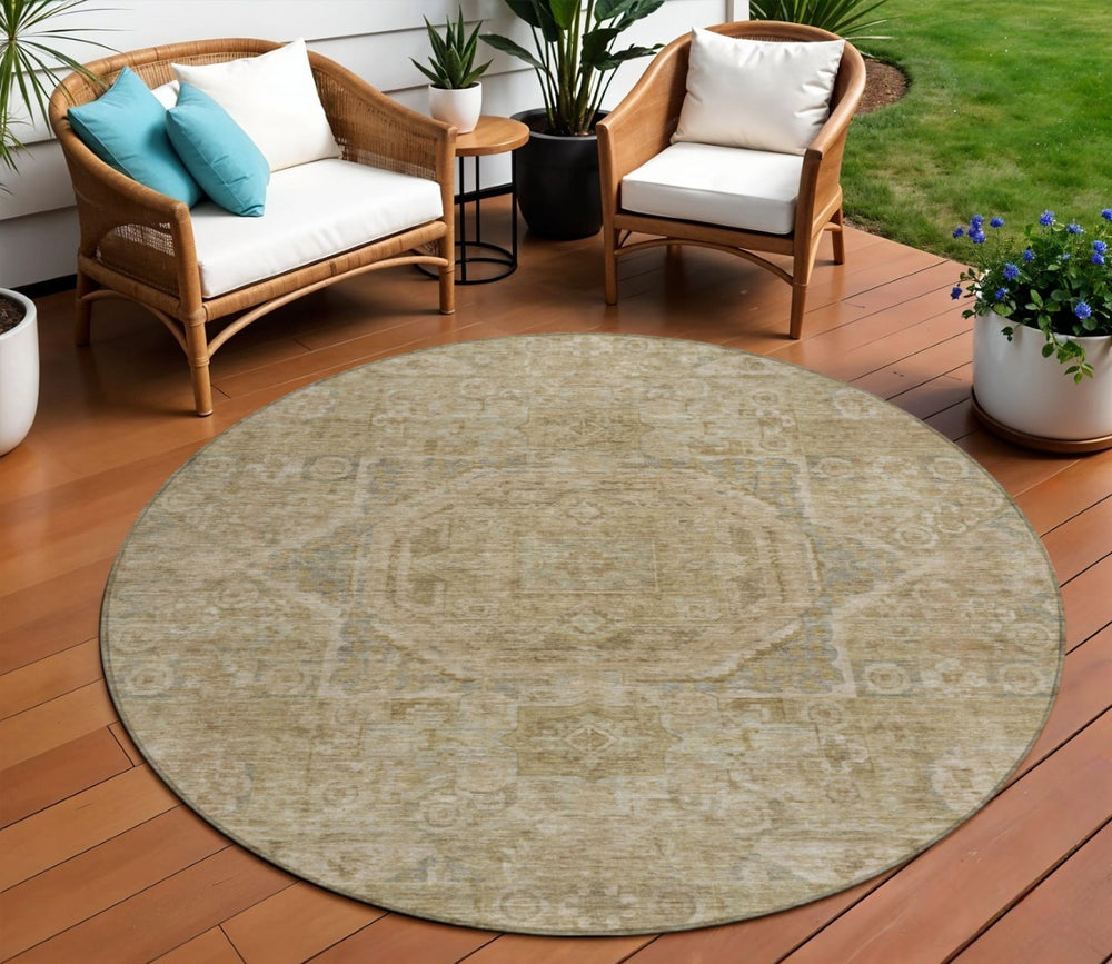 HomeRoots 8' Tan and Gray Round Medallion Rug - Stylish, Washable Indoor/Outdoor Area Rug for High-Traffic Spaces 619573