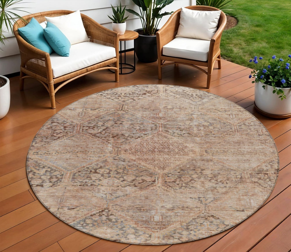 HomeRoots 8' Copper and Gray Geometric Washable Round Rug – Durable Indoor/Outdoor Home Décor for Any Space 619621
