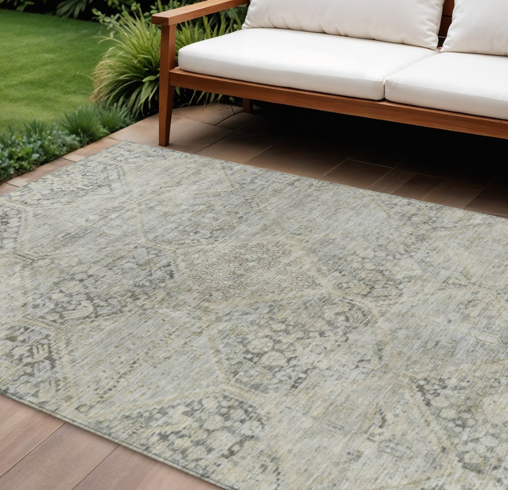 HomeRoots 8' X 10' Stylish Pewter & Silver Geometric Area Rug – Washable, Durable, Perfect for Indoors & Outdoors! 619634