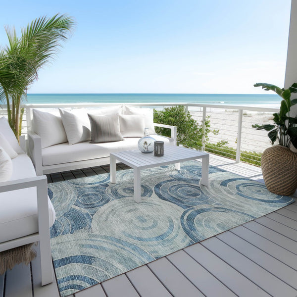 HomeRoots 5' Blue and Silver Geometric Washable Area Rug for Indoor/Outdoor Use - Durable, Stylish, Easy Care! 619758