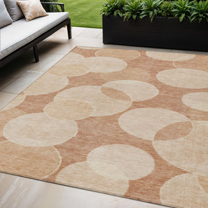 HomeRoots 5' Coral and Peach Geometric Washable Area Rug - Stylish Indoor/Outdoor Design for High Traffic Areas 619806