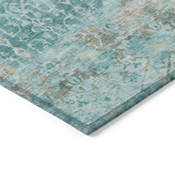 HomeRoots 8' Teal Blue and Aqua Round Area Rug – Stylish, Washable, Durable, Ideal for Indoor & Outdoor Spaces! 619855