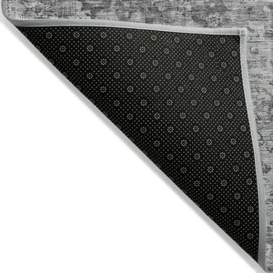 HomeRoots 8' Gray and Silver Round Floral Area Rug - Stylish, Washable, Indoor/Outdoor Design for Any Space 619927