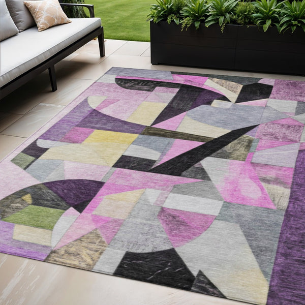 HomeRoots 5' X 8' Abstract Area Rug in Purple, Black & Lavender - Stylish, Washable for Indoor & Outdoor Use! 619988
