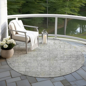 HomeRoots 8' Gray and Ivory Round Abstract Washable Rug - Perfect for Indoor & Outdoor Spaces, Easy Care! 620271