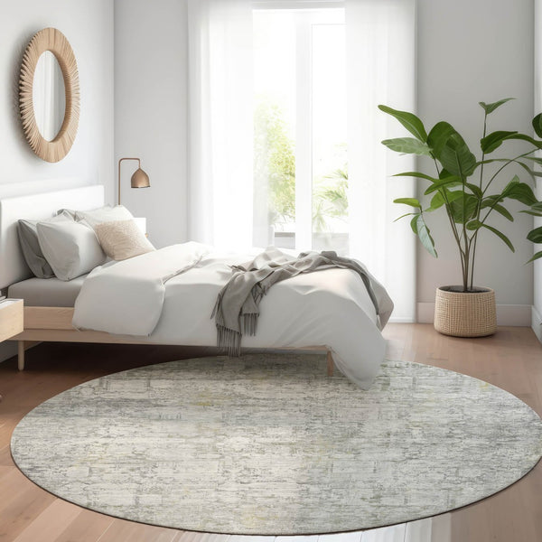 HomeRoots 8' Gray and Ivory Round Abstract Washable Rug - Perfect for Indoor & Outdoor Spaces, Easy Care! 620271
