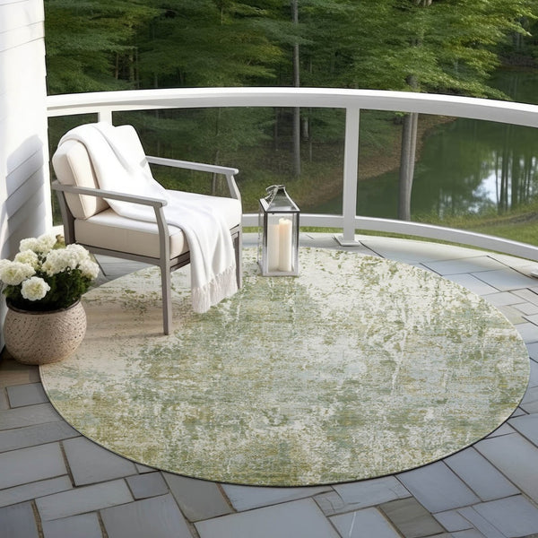 HomeRoots 8' Stylish Artichoke Green & Ivory Abstract Round Area Rug - Washable, Durable, Indoor/Outdoor Use! 620289