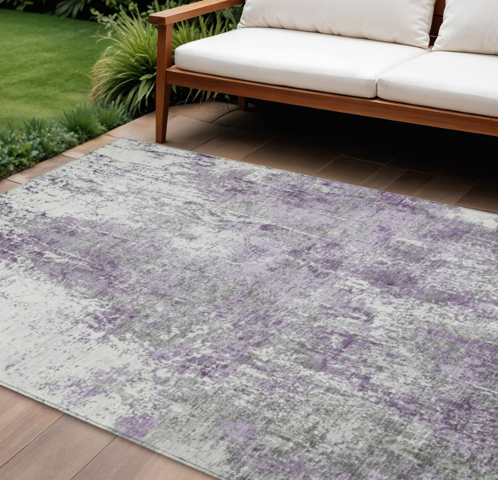 HomeRoots 8' X 10' Plum and Ivory Abstract Washable Rug – Versatile Indoor/Outdoor Style for High-Traffic Areas 620308