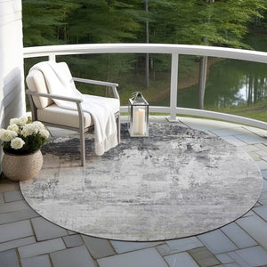 HomeRoots 8' Gray and Ivory Round Abstract Area Rug - Washable, Durable, Modern Design for Indoor & Outdoor Use 620331